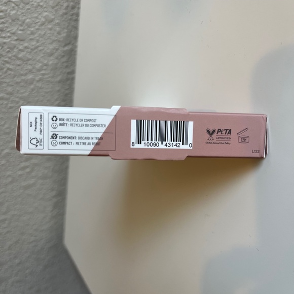 NEW Lys Beauty Love Your Self Eyeshadow Palette in Empowered - Picture 5 of 5